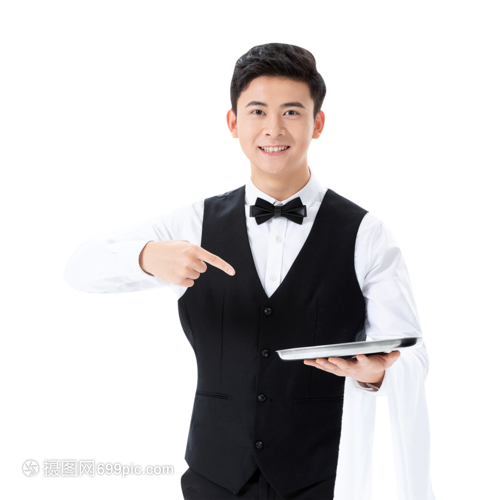 托着托盘的服务员 餐饮服务中的无声艺术家