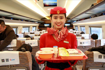 高铁餐饮 舌尖上的多彩旅程